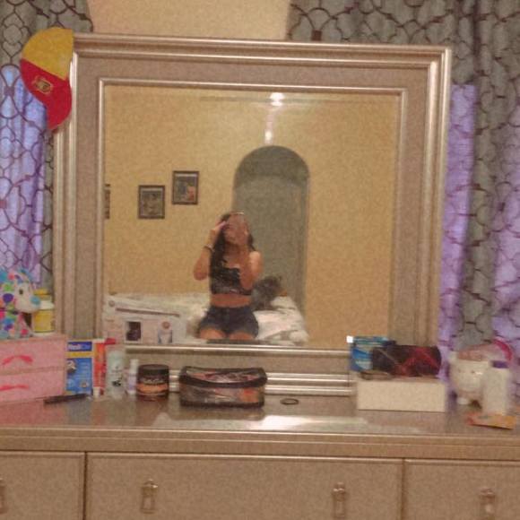 Meet your Posher, Sara - Picture 1 of 1